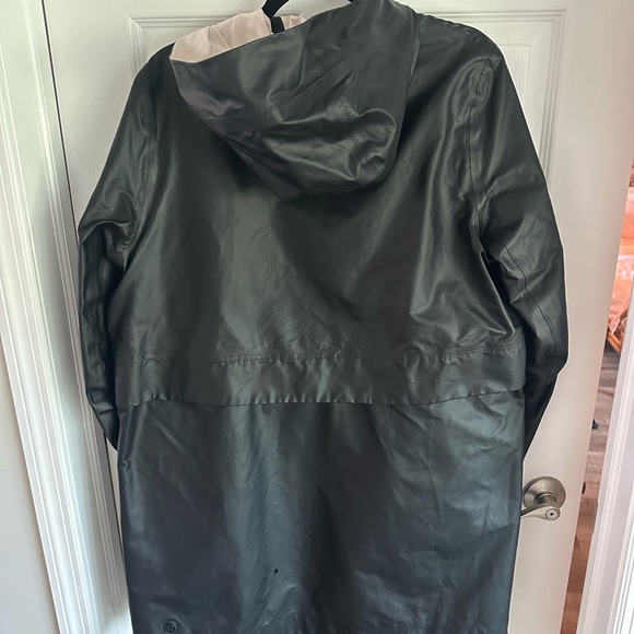 Lululemon rain jacket - Picture 6 of 7
